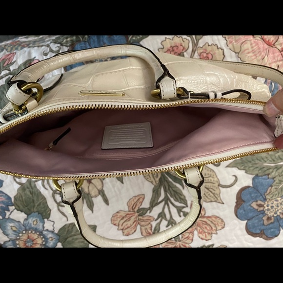 Cream Coach satchel - Picture 2 of 2